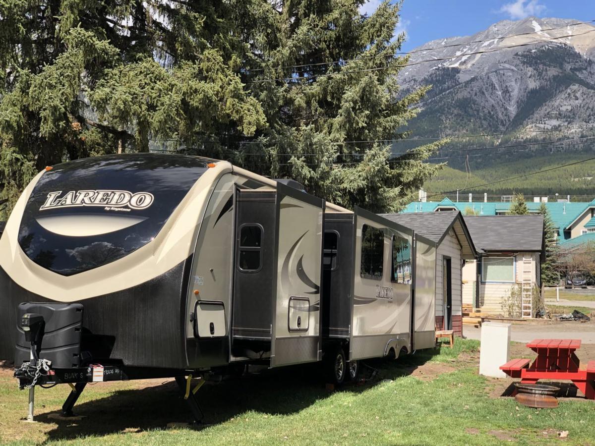 Rundle Mountain Rv Park Hotel Canmore Exterior foto